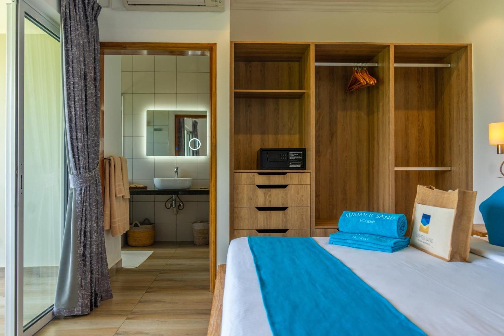 Summer Sand Holiday Apartments ボー・ヴァロン エクステリア 写真